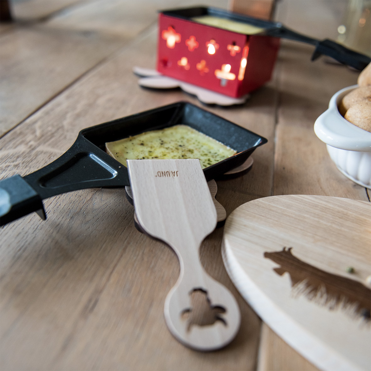 Raclette-Schaber Buchenholz raclette schaber holz mood jaund stiftung arwole