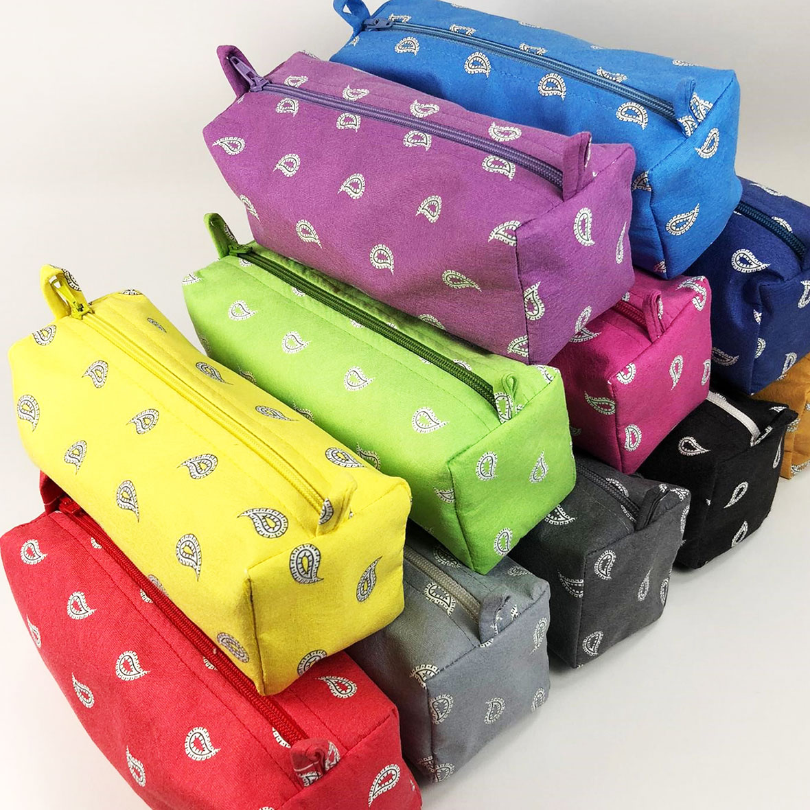 Etui – Glarner Paisleymuster etui glarnerpaisley muster glarner tuechli