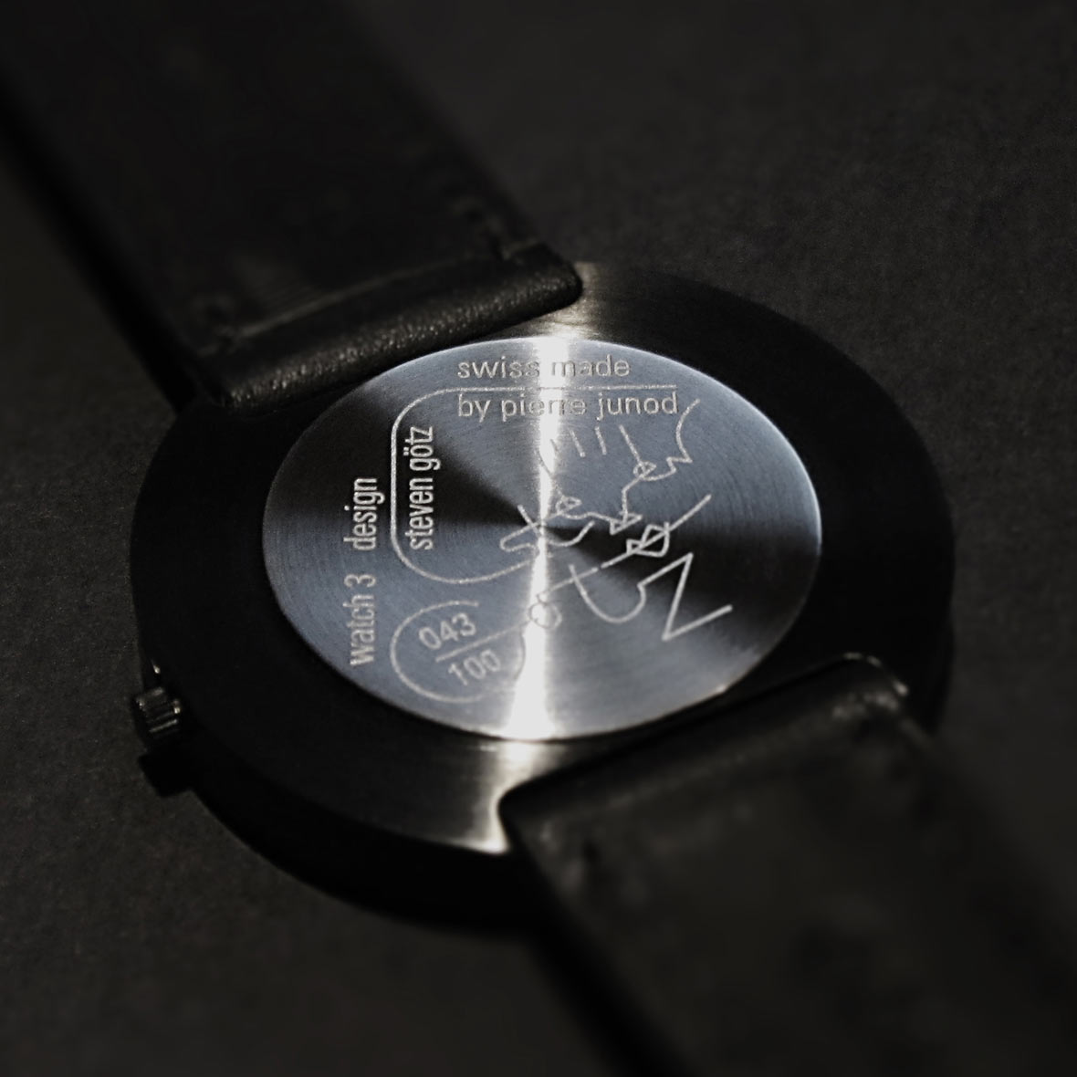 Watch3 round – Limited Edition watch3 round rueckseite steven goetz