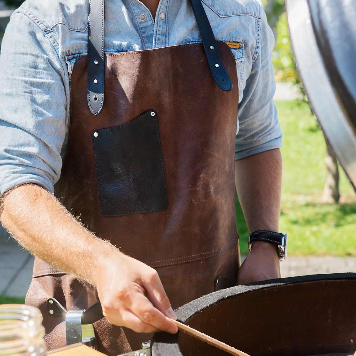 Grillschürze leder grillschuerze mood jaund