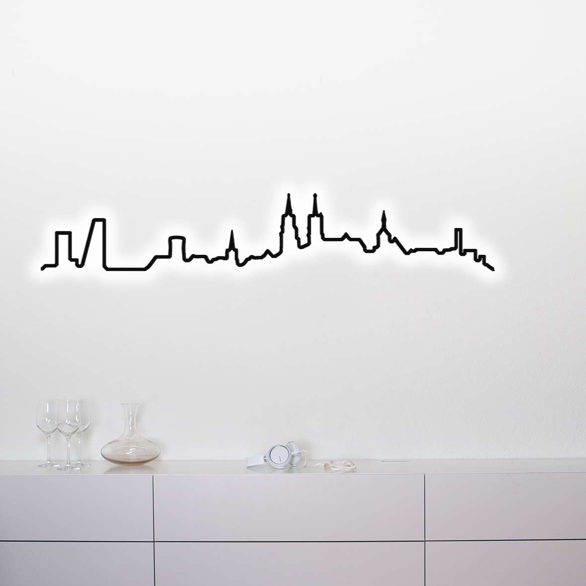 Skyline-Wandleuchte Basel Schwarz skyline wandleuchte basel beleuchtet design